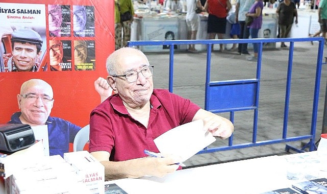 Edremit Kitap Fuarı’nda beşinci gün; Demokrasi, tarih, edebiyat ve tiyatro aynı sahneye taşındı