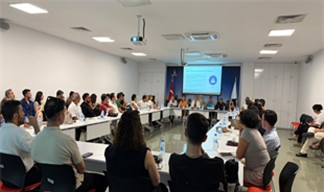 İzmir’in çatılarında güneş seferberliği