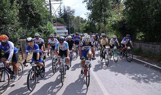 Zafer Bayramı’nda Kartepe Zirvesine Pedalladılar