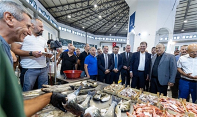 Başkan Tugay: Ekmeğini denizden çıkaranlara bereketli bir sezon diliyorum