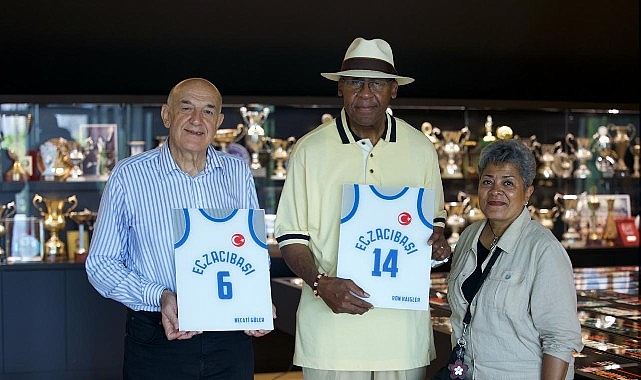 Eczacıbaşı Spor Kulübü, 60. yılında basketbol efsanelerini yeni evinde ağırladı